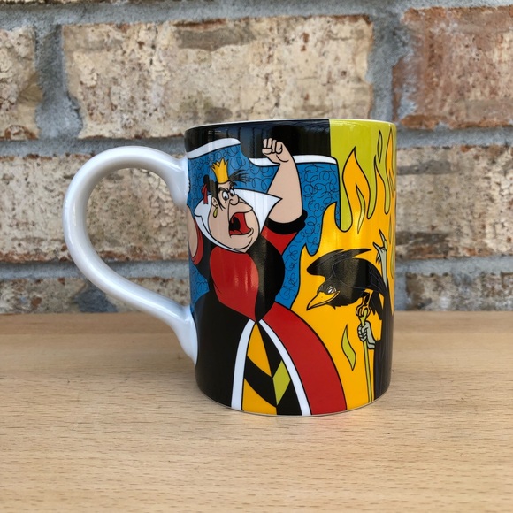 Disney Villains Ceramic Mug feat. Maleficent, Ursula, Evil Queen Queen of Hearts - Picture 4 of 10